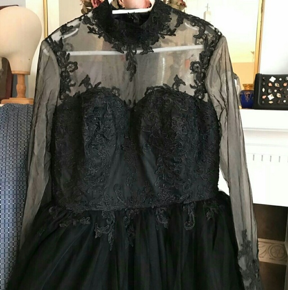 Long sleeve black ball gown - Picture 2 of 3